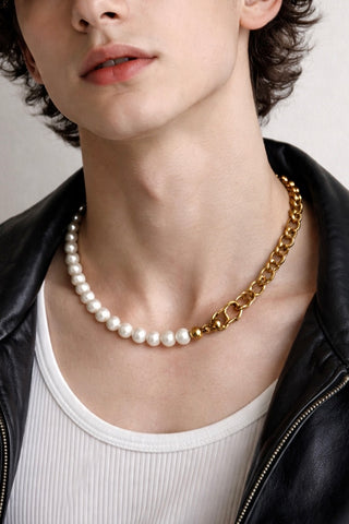 MADÉ Pearl Divide Necklace